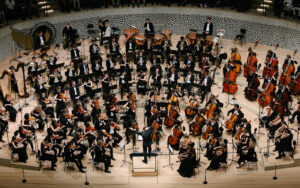 Konzert Elbphilmarmonie großer Saal - Gustav Mahler Jugendorchester / Jakub Hrůša