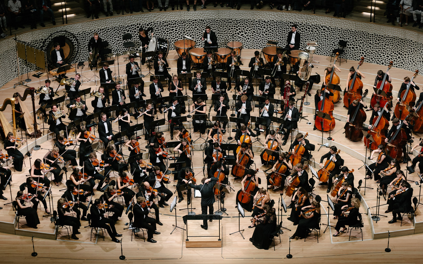 Konzert Elbphilmarmonie großer Saal - Gustav Mahler Jugendorchester / Jakub Hrůša